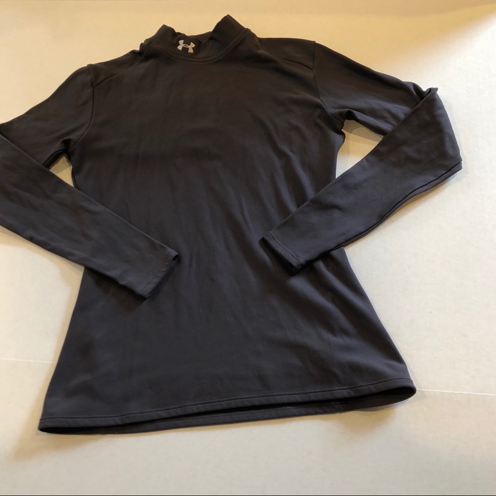 UNDER ARMOUR youth gray long sleeve large